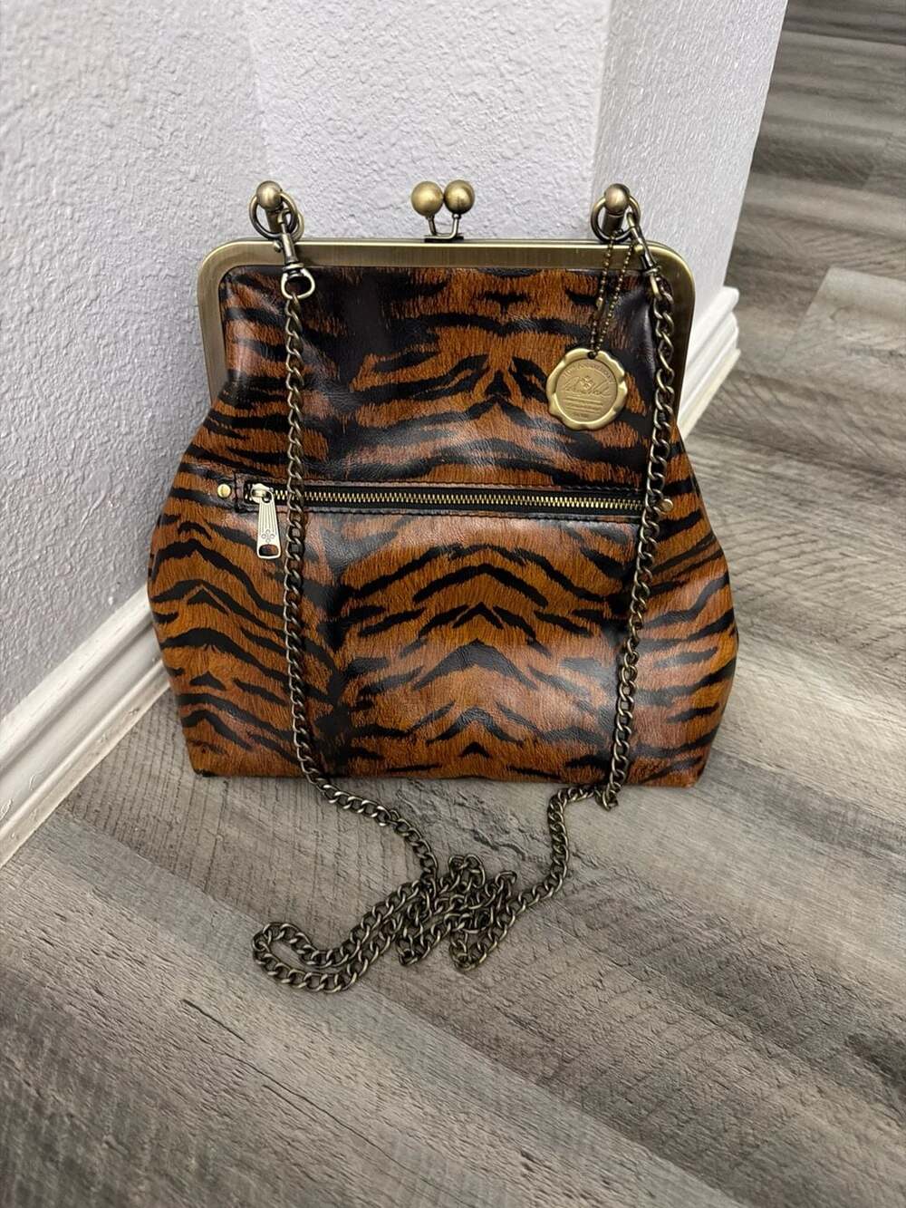 Patricia Nash Novella Frame Bag Tiger Print Kiss-Lock Crossbody